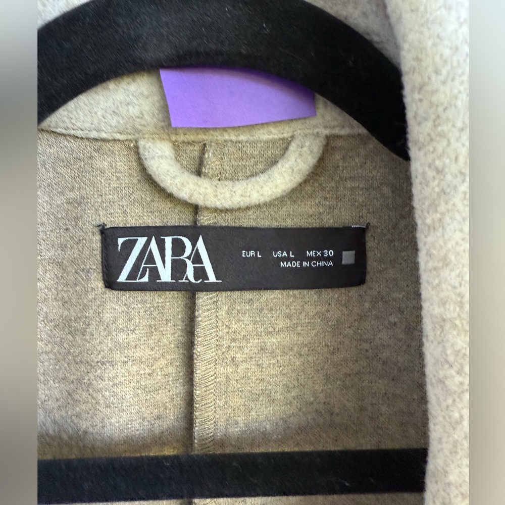Zara Tan Vest with Classic Lapel and Oversized Silhouette - Picture 4 of 5